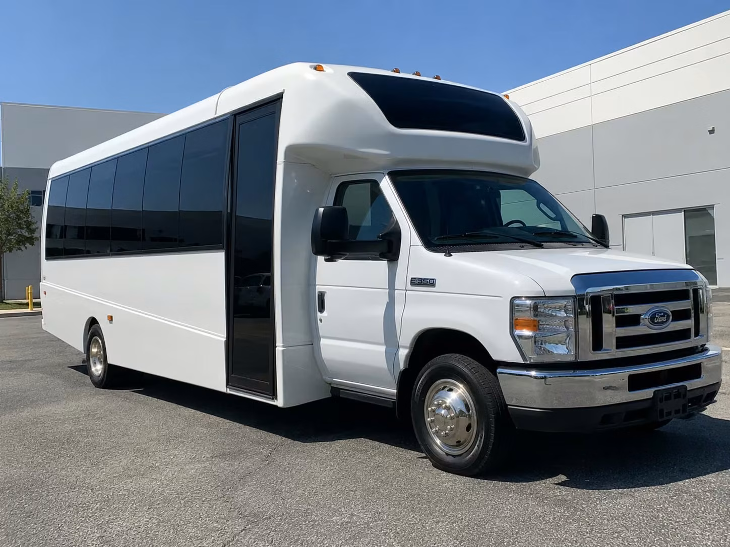 15 passenger minibus
